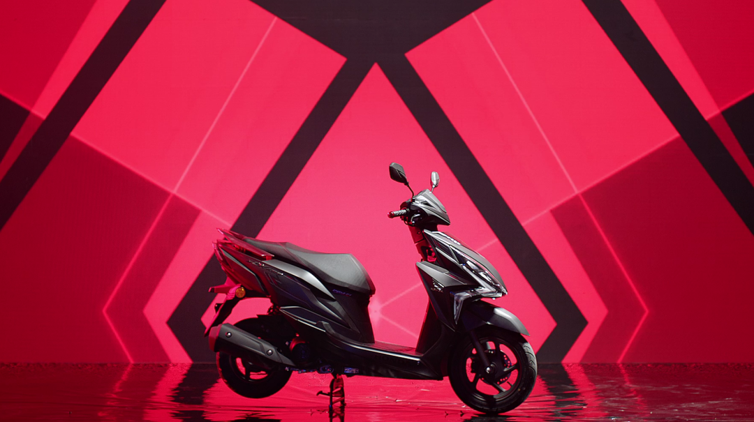 順動新作│時尚裂變，颯風而行，本田RX125摩托車震撼出街
